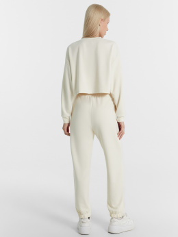 Комплекты брючные Mark Formelle 192543/24-26888Ц-2 св.молочный