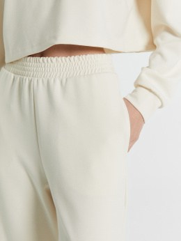 Комплекты брючные Mark Formelle 192543/24-26888Ц-2 св.молочный