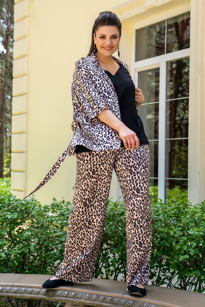 Брючный костюм Andina 935 леопард