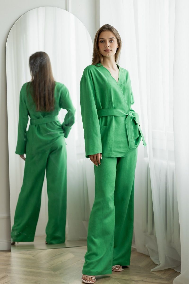 Брючный костюм Atelero 1071 зеленый