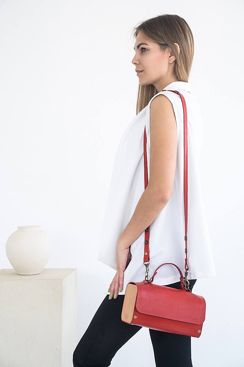 Женская сумка Because KVADRO RED