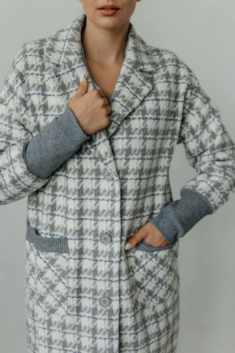 Женское пальто Стильная леди М-675 серый