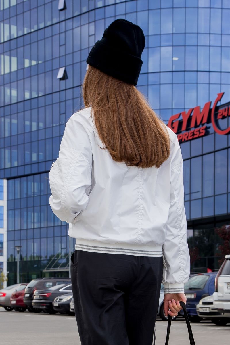 Женская куртка DOGGI 9006 белый