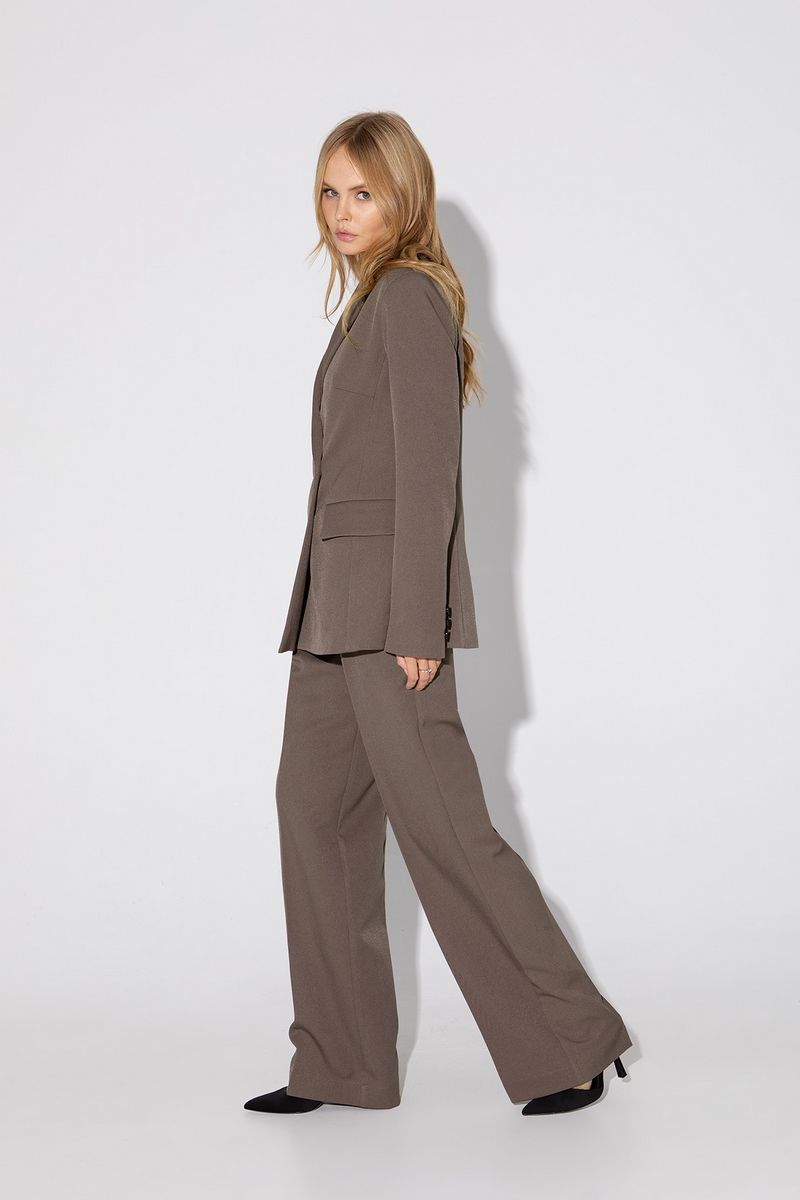 Брючный костюм PiRS 4818 серо-бежевый