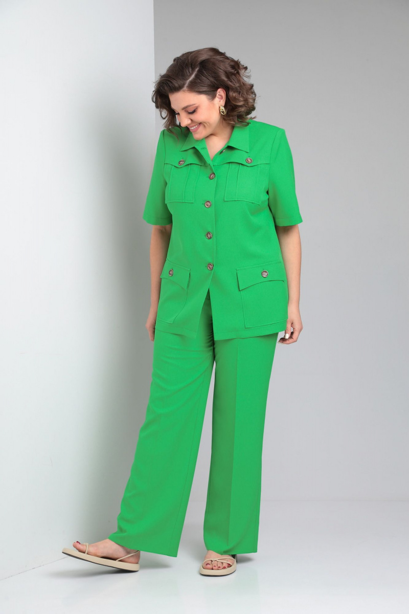 Брючный костюм Vilena 965 зеленый