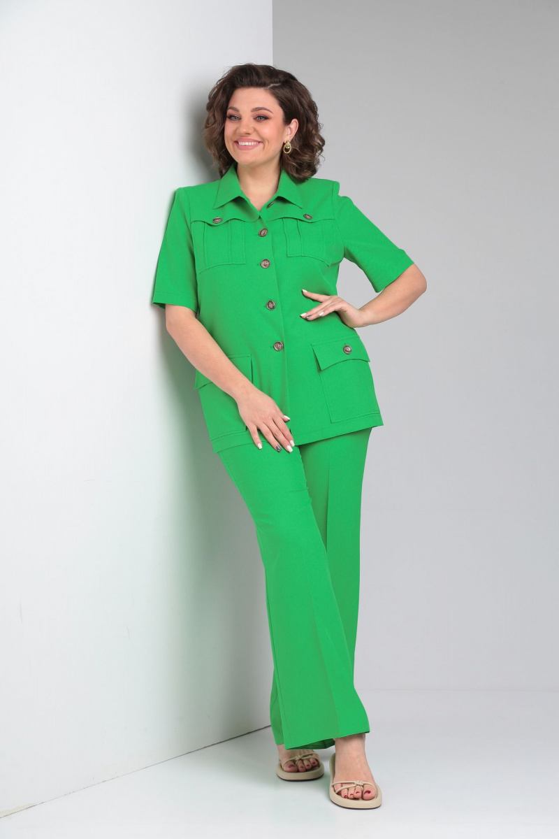 Брючный костюм Vilena 965 зеленый