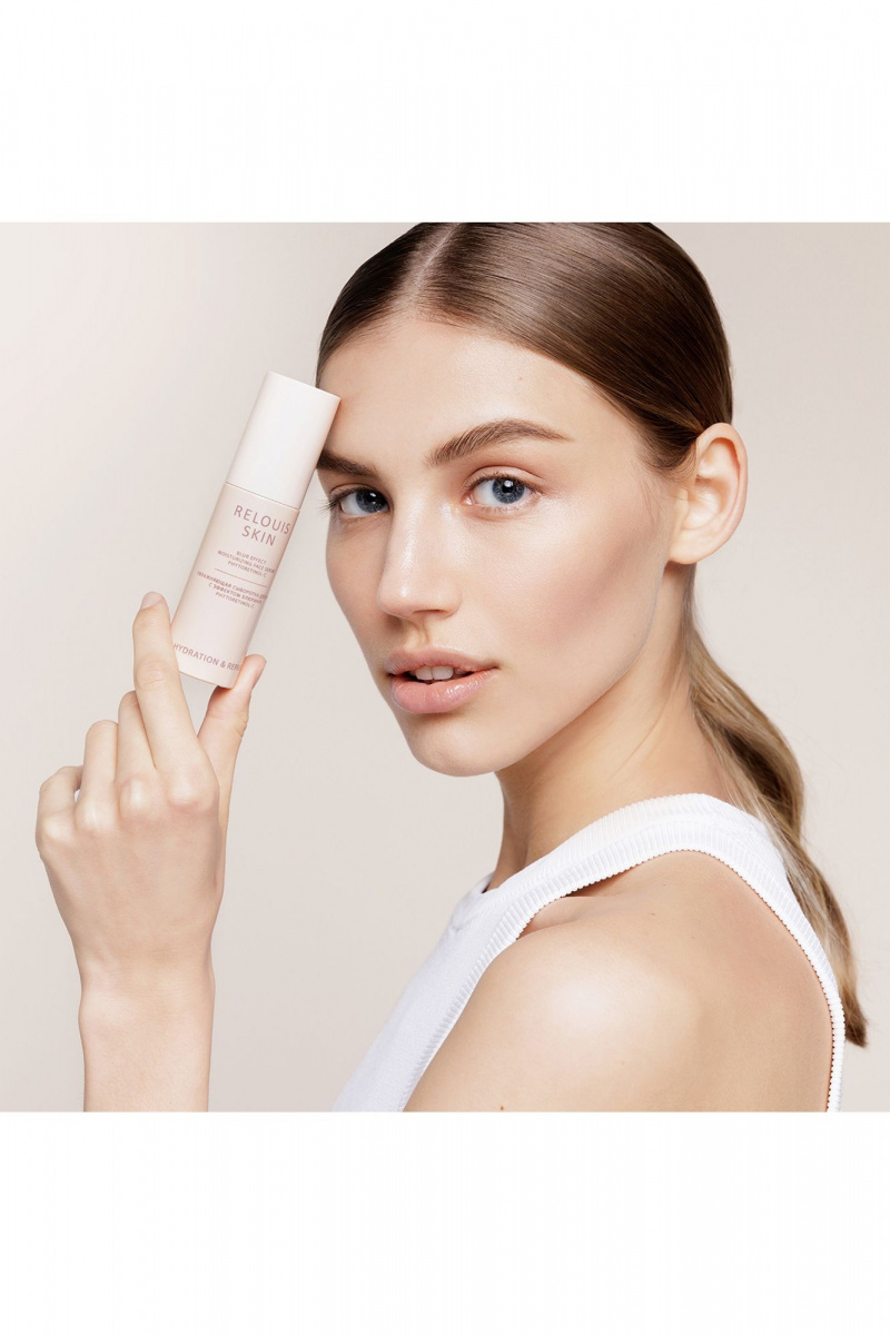 Сыворотки и концентраты Relouis SKIN HYDRATION & REPAIR BLUR EFFECT MOISTURIZING FACE SERUM PHYTORETIN