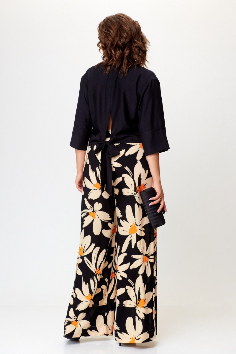Брючный костюм Michel chic 1375 черный,ромашка