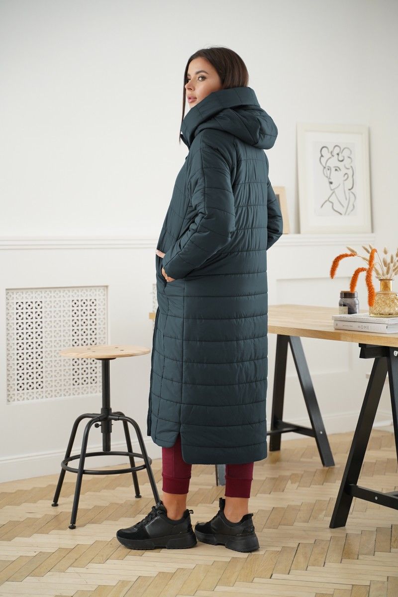 Женское пальто LadisLine 1278 темный-изумруд