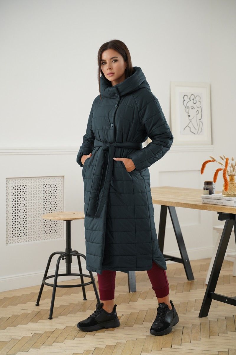 Женское пальто LadisLine 1278 темный-изумруд