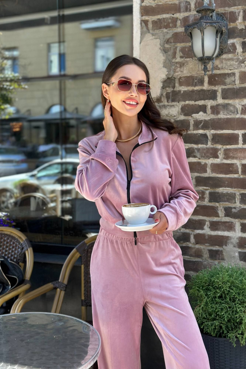 Костюмы AURA of the day 8016