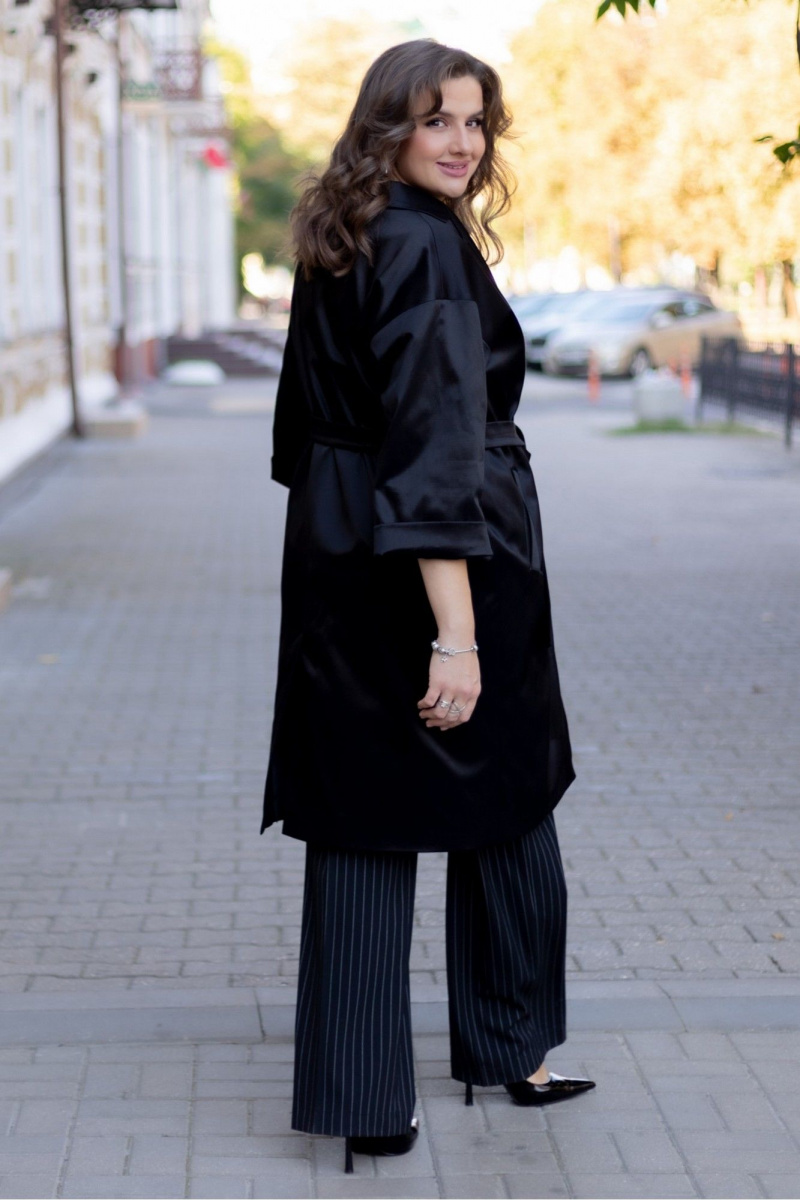 Женский плащ Andina city 7010-24 черный