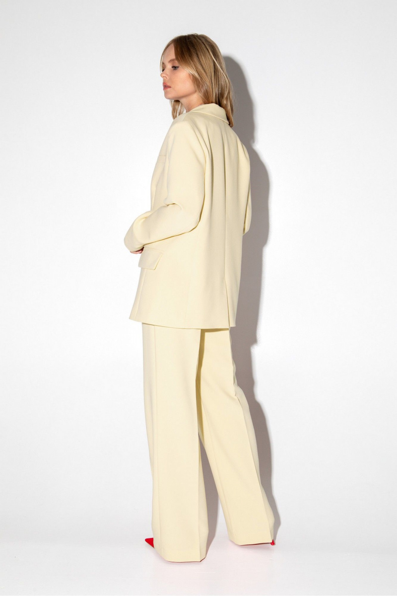 Брючный костюм PiRS 5890 сливочный