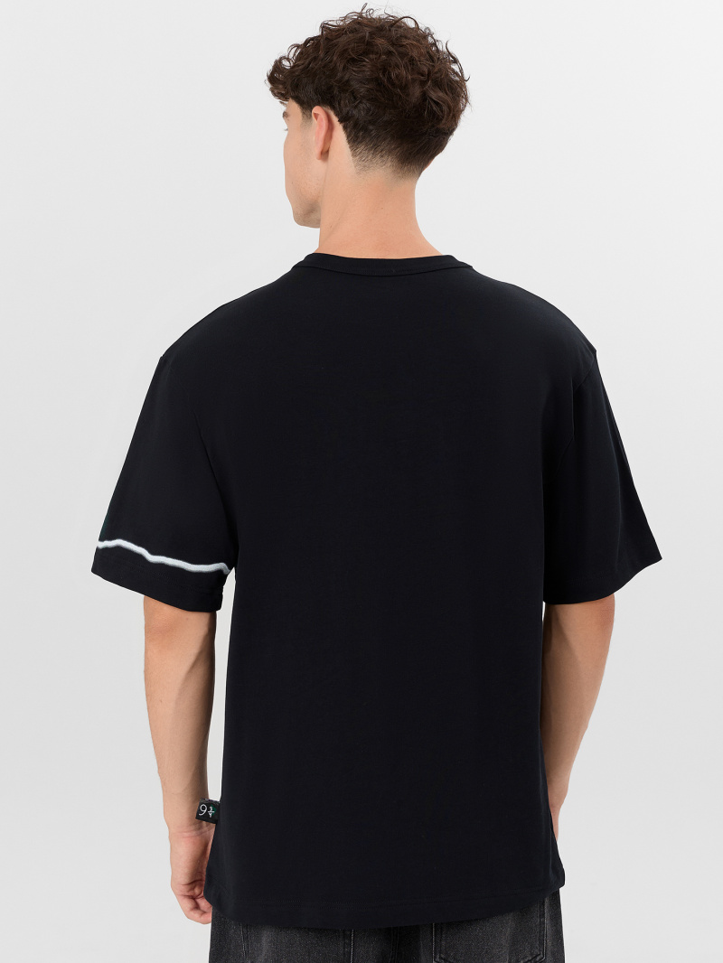 Футболки Mark Formelle 111855/25-5293П-0 черный_печать3_3_сл_на_пол_3_сл_на_ЛВ_рукаве_Д