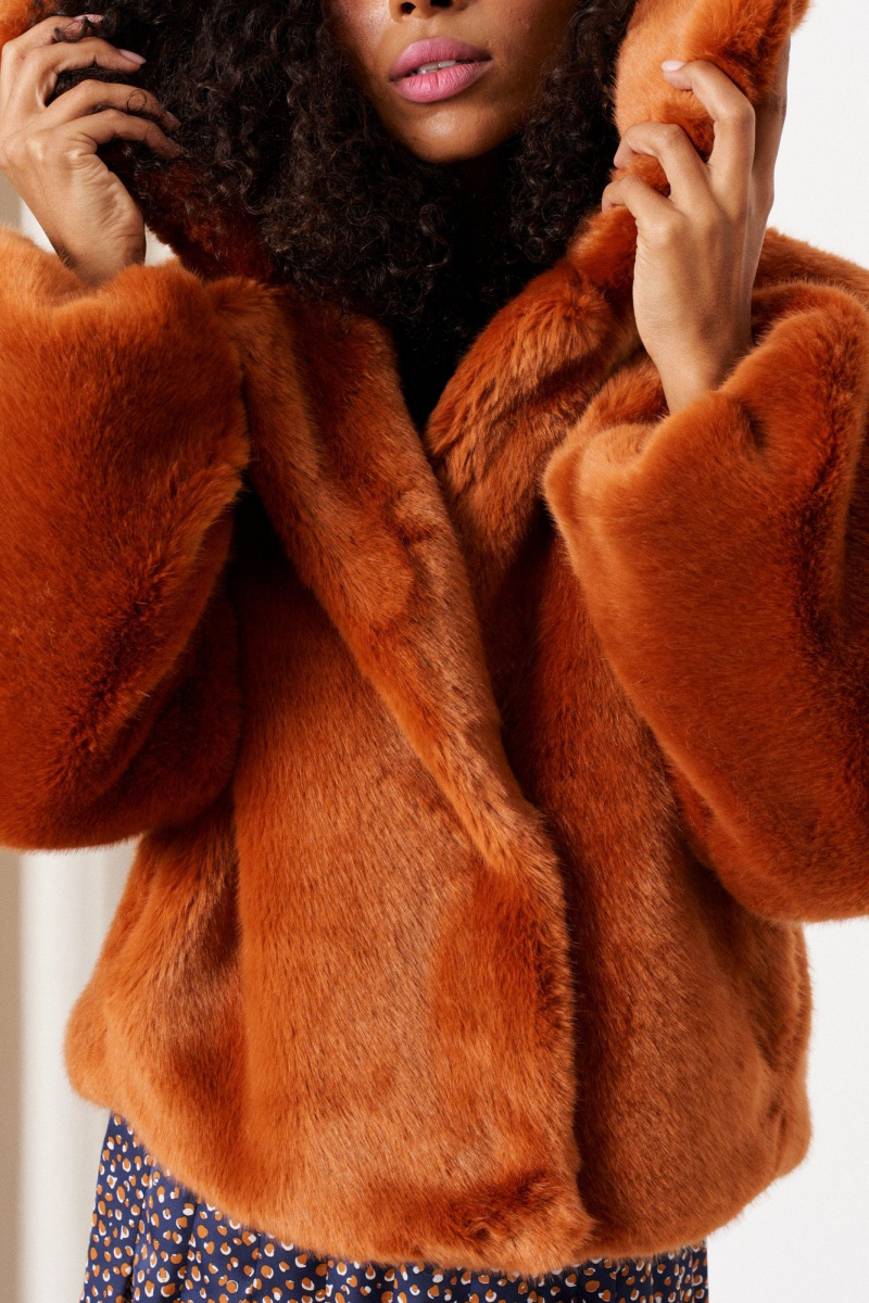 Женское пальто Colors of PAPAYA NEW 1743 рыжий