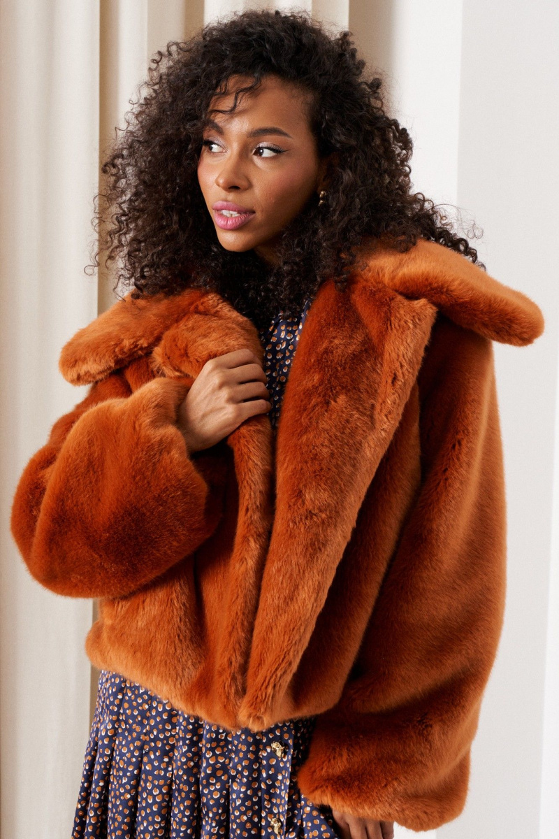 Женское пальто Colors of PAPAYA NEW 1743 рыжий