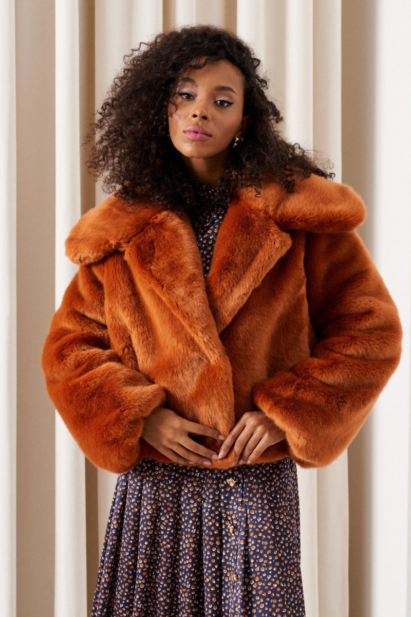 Женское пальто Colors of PAPAYA NEW 1743 рыжий