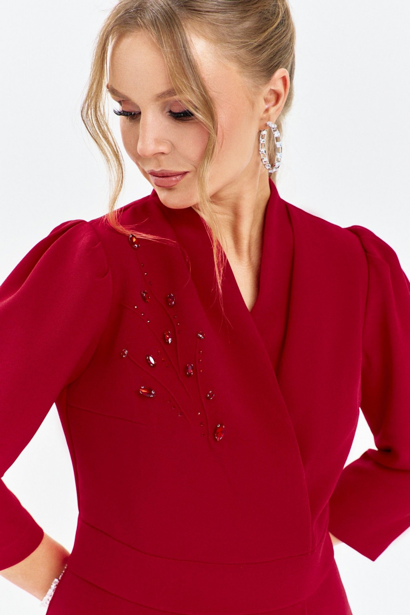 Платья Euromoda 634 красный