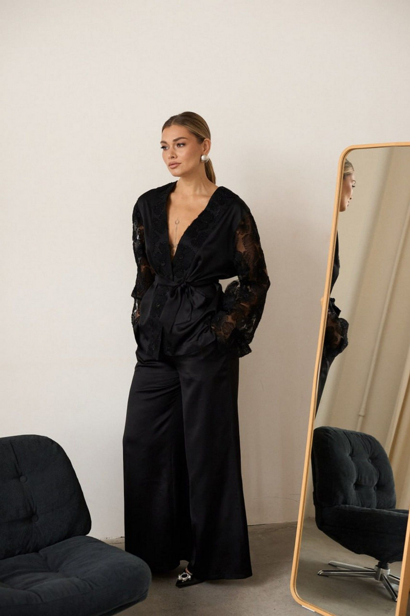 Брючный костюм AMUAR 1087 черный