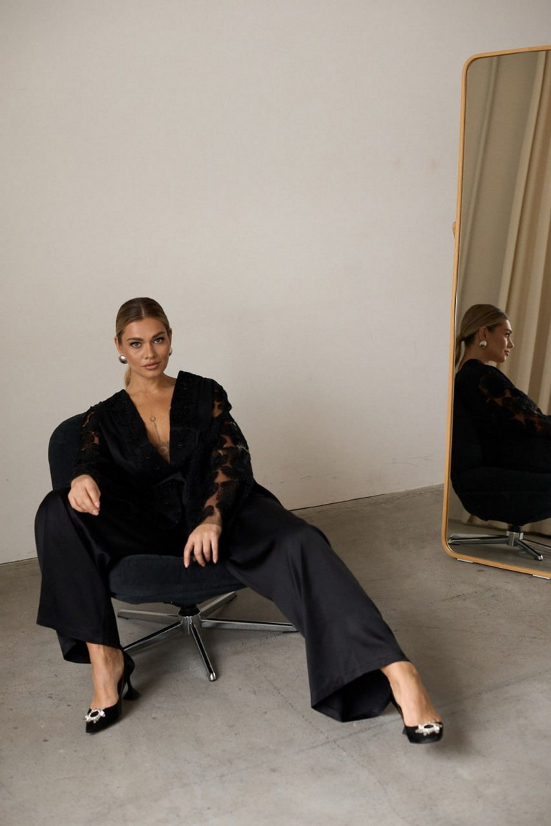 Брючный костюм AMUAR 1087 черный