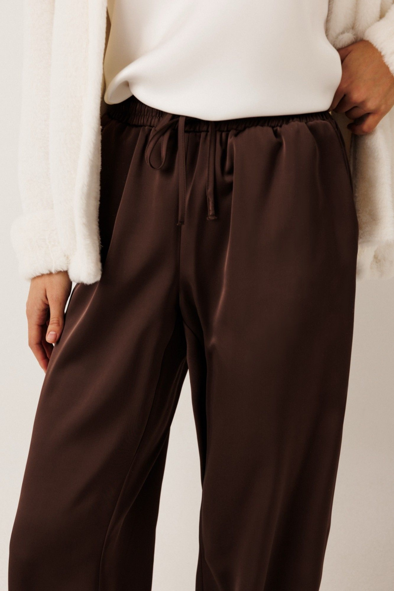 Брючный комплект KOKOdea 30008 шоколад