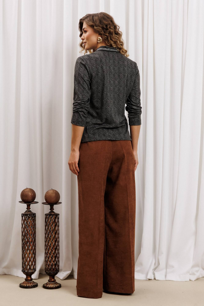 Брючный комплект Gizart 5436 серый тигровый замша, коричневый