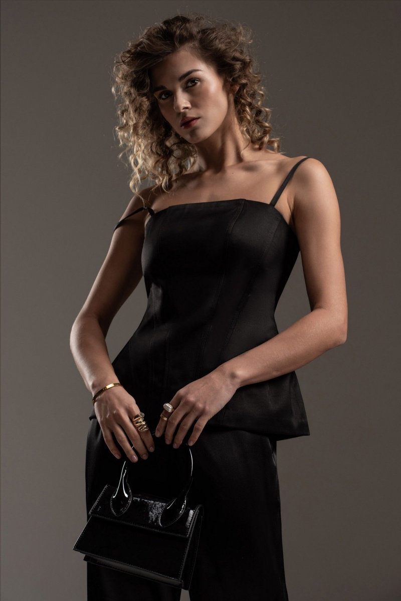 Топы SILVERSPICE S-7529 черный