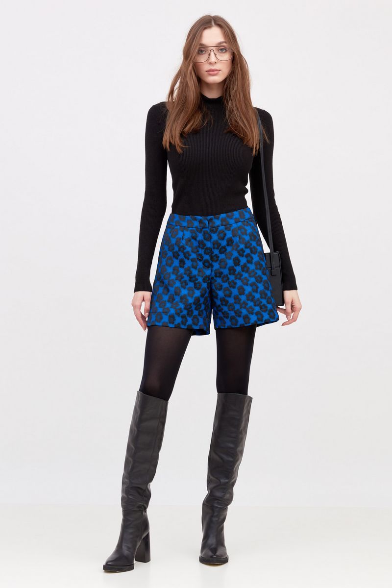 женские шорты Favorini