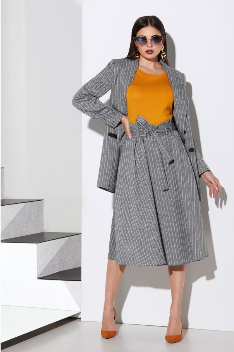 Юбочный костюм Lissana