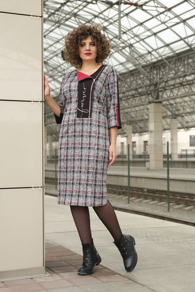 Трикотажное платье Avanti Erika