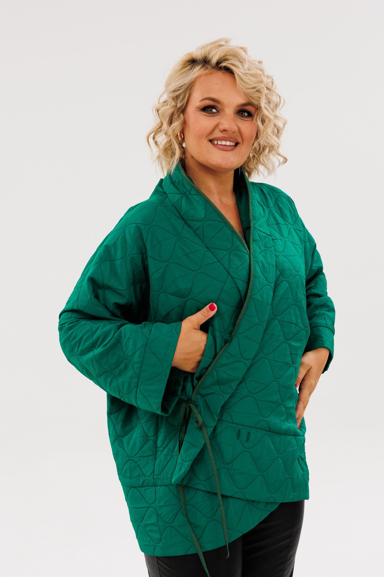 Куртки Anastasia 1147 бутылка