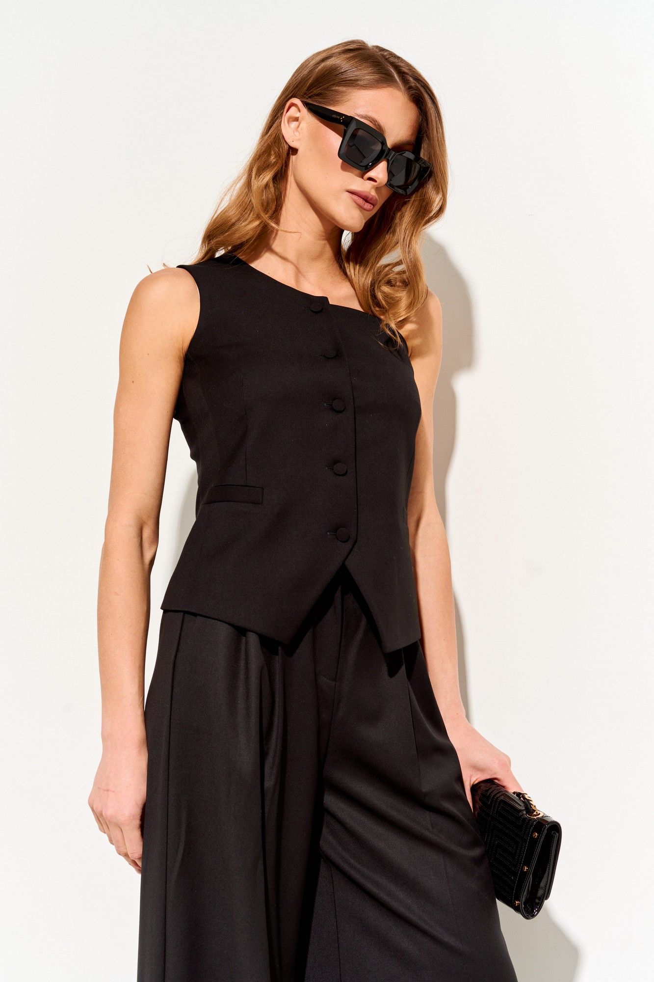 Жилеты LUEL 255/5 черный