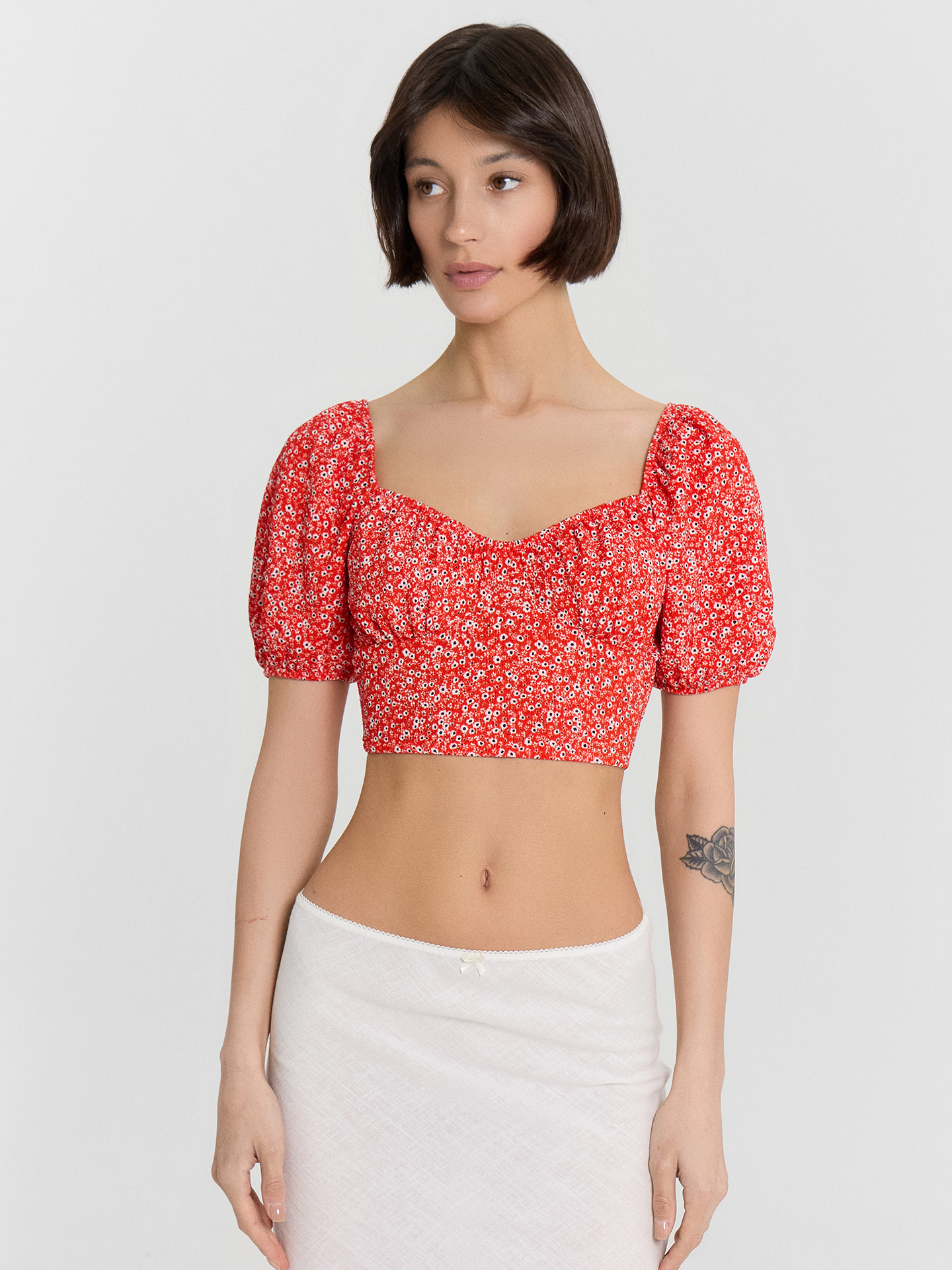 Топы Mark Formelle 112851/24-33660П-9 белые_цветы_на_фиесте
