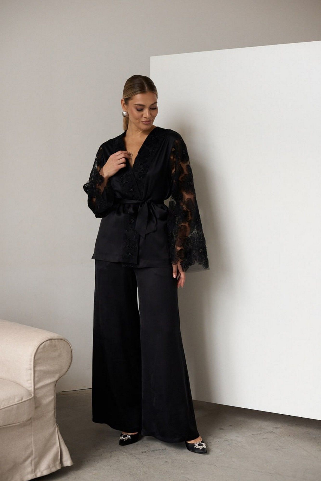 Брючные костюмы AMUAR 1087 черный