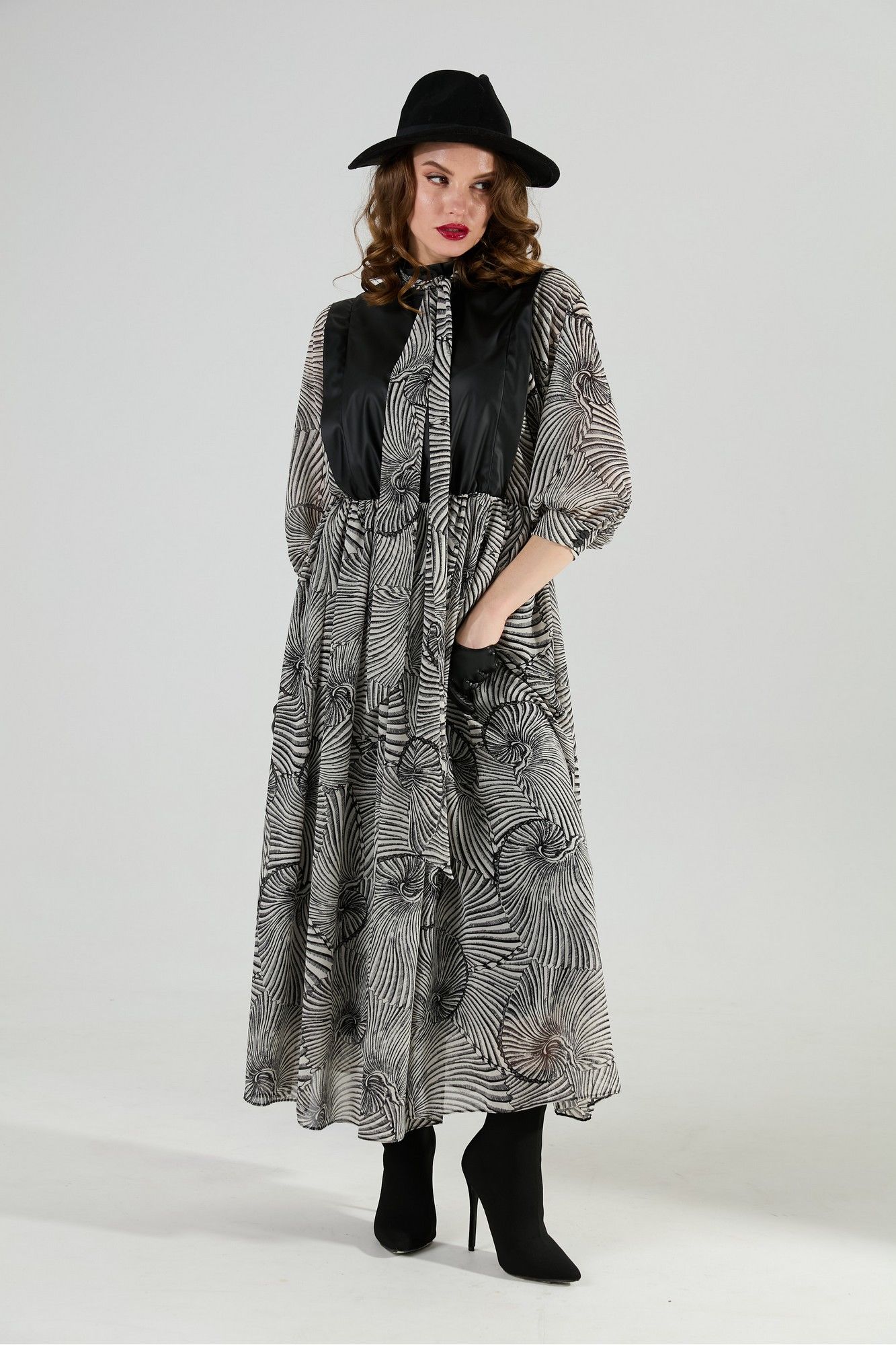 Платья NikVa 1010-1а чёрный/чёрно-белые_ракушки