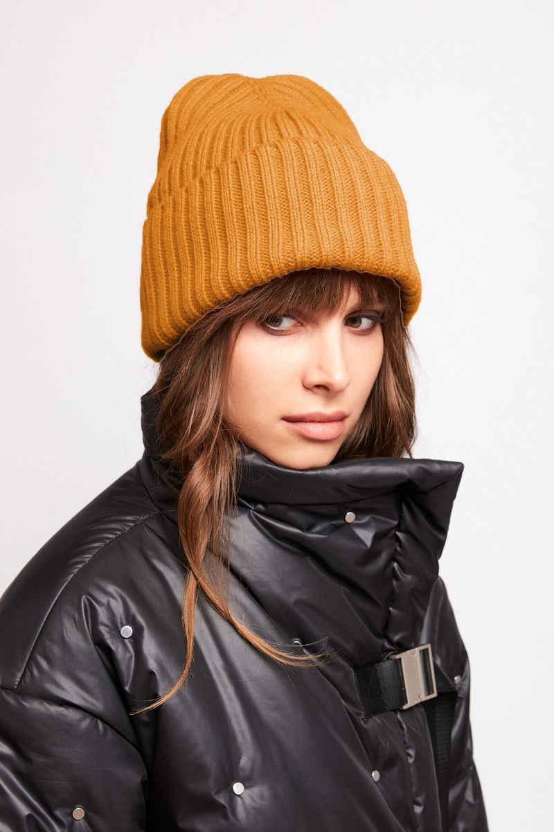 женские шапки Favorini