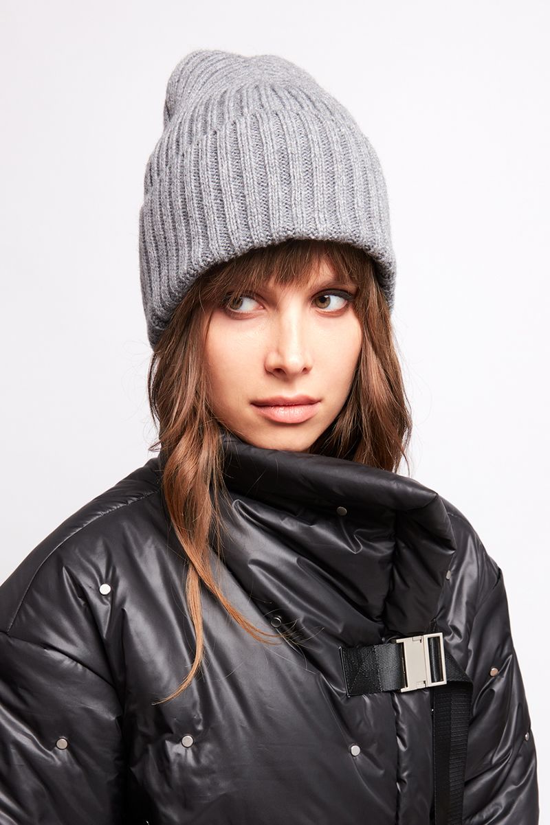 женские шапки Favorini